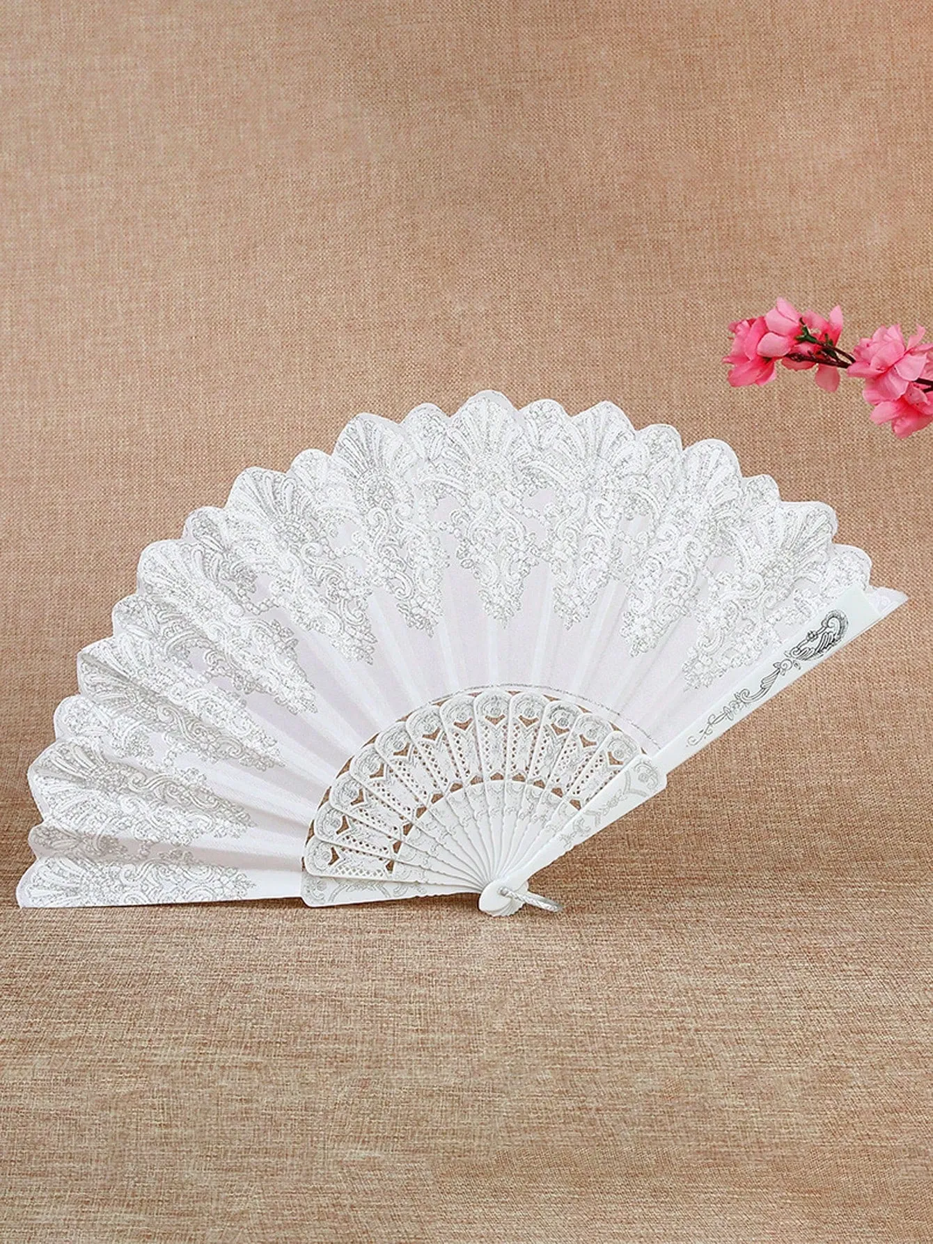 1pc Classical Dancing Cheongsam Style Palace Fan, Bridal Fan With A Delicate Sense (Randomly Printed Pattern)