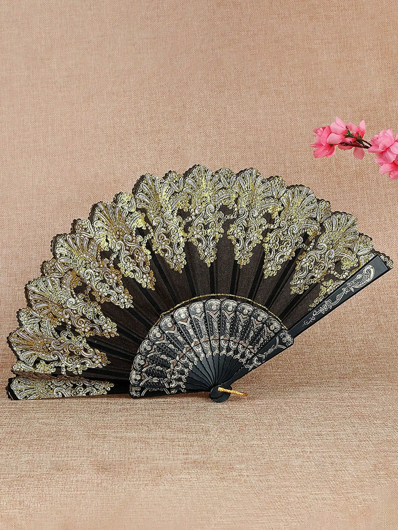 1pc Classical Dancing Cheongsam Style Palace Fan, Bridal Fan With A Delicate Sense (Randomly Printed Pattern)