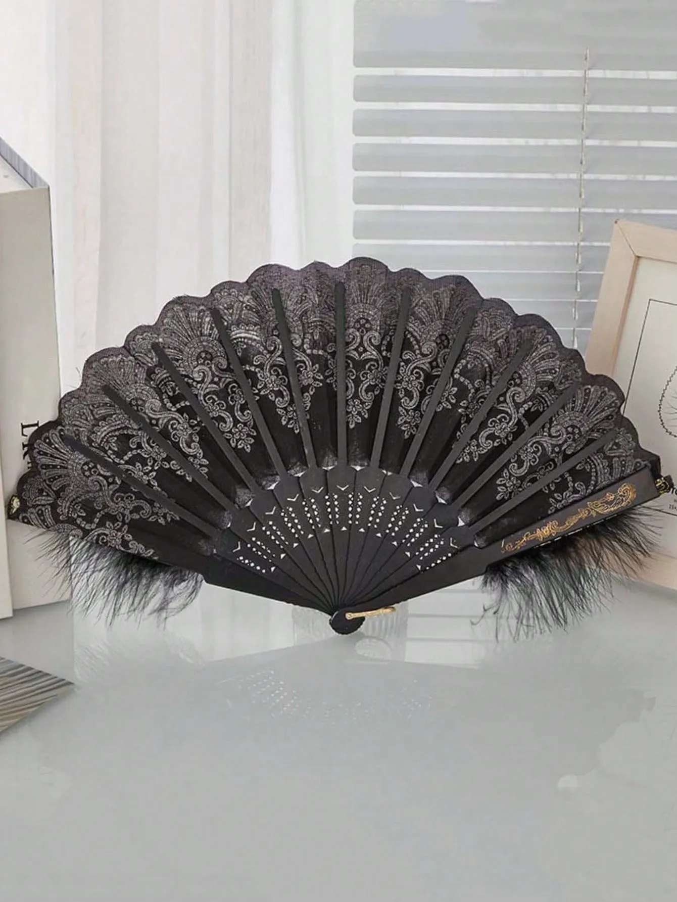 1pc Feather Fan, Ostrich Feather Folding Fan For Dance Performance And Photoshoots, European-Style Palace Fan For Tea Parties, Bridal Hand Fan, Lolita Decorative Fan