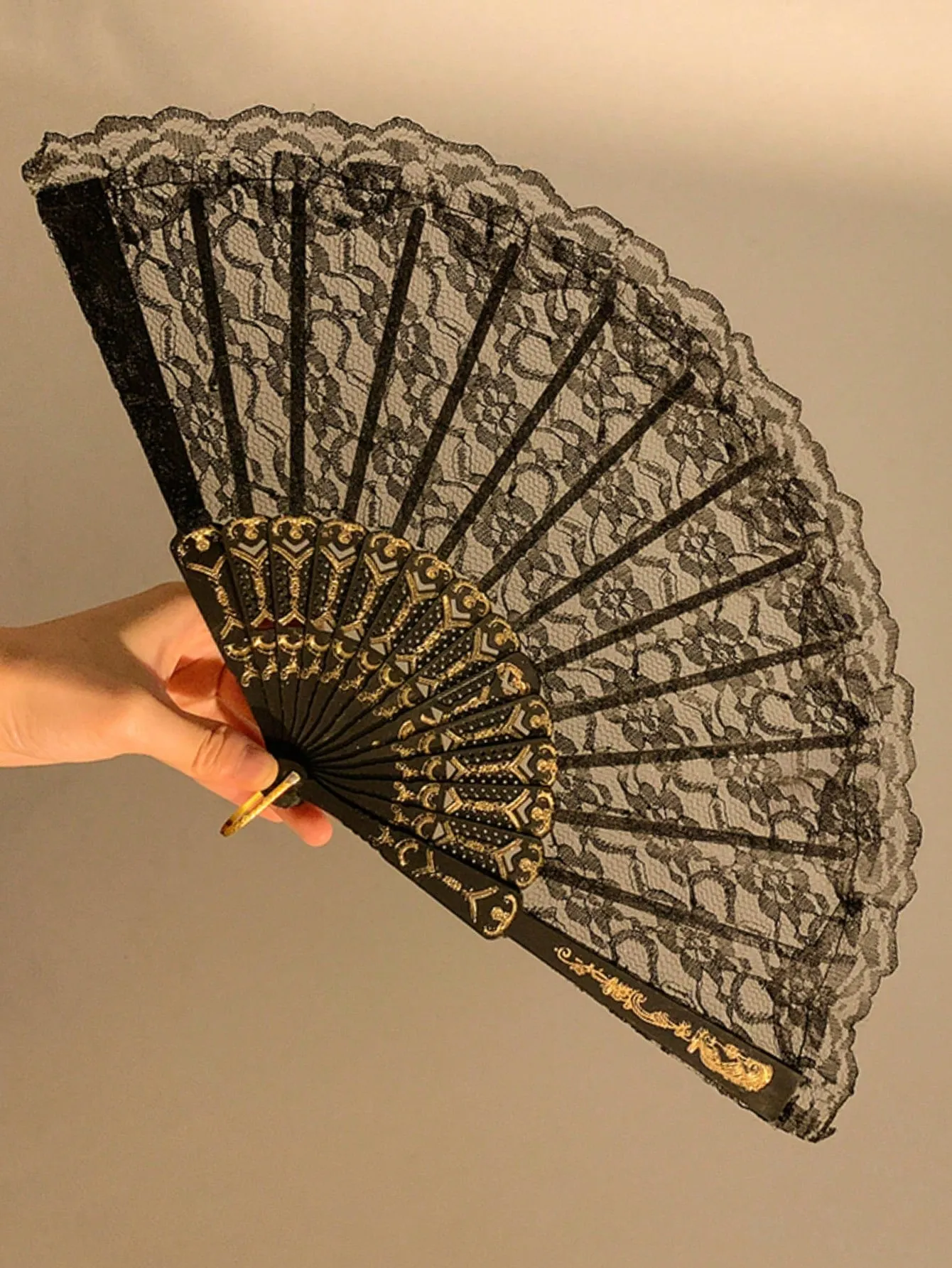 1pc Feather Fan, Ostrich Feather Folding Fan For Dance Performance And Photoshoots, European-Style Palace Fan For Tea Parties, Bridal Hand Fan, Lolita Decorative Fan