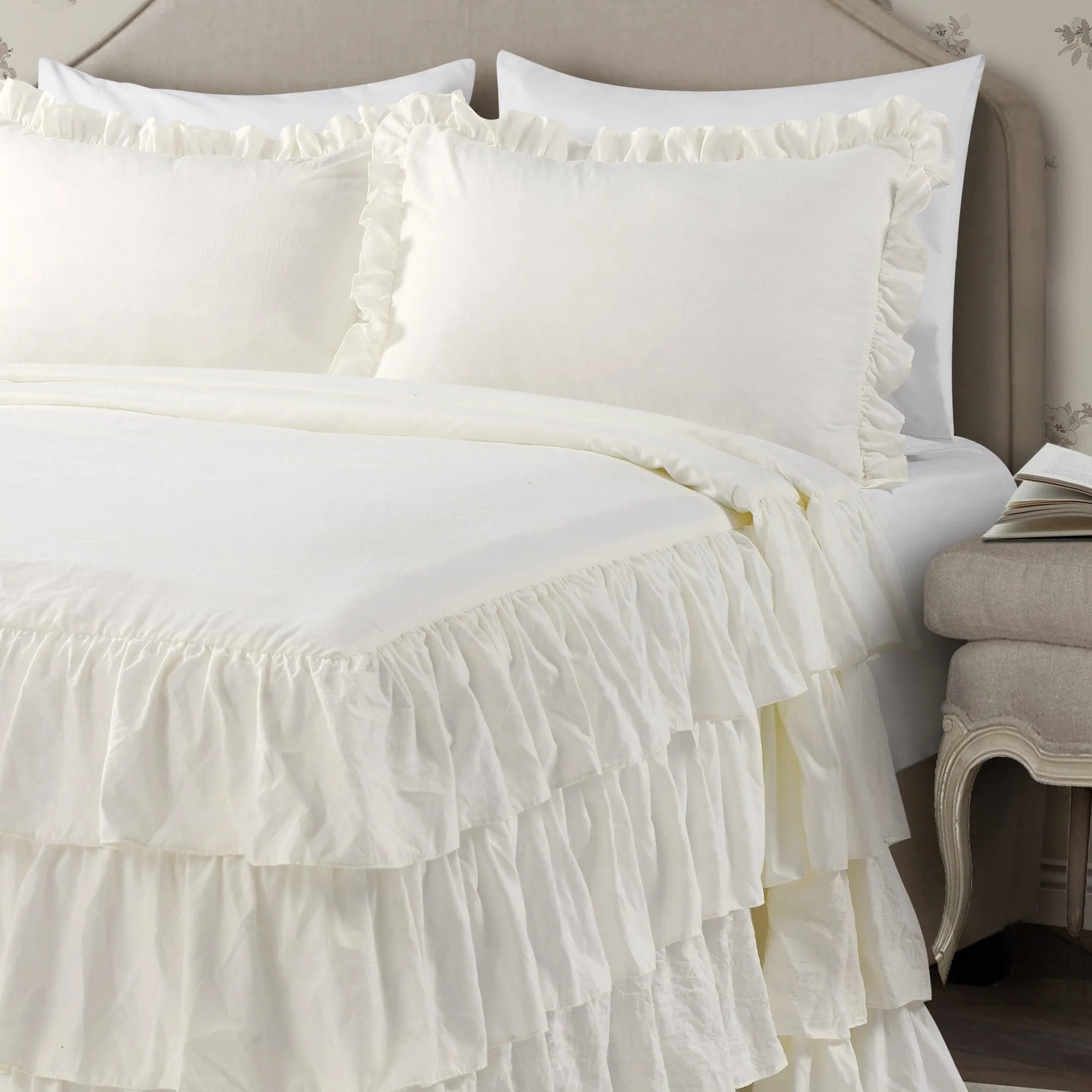 Allison Ruffle Skirt Bedspread Set