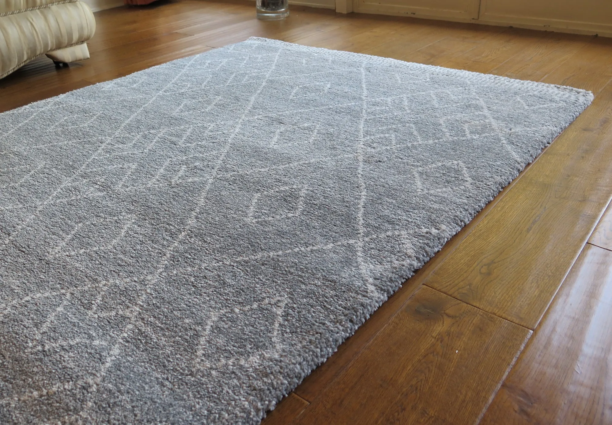 Aspect Marjan -Diamond/Rhombus Pattern Geometric Thick Soft Shaggy Rug (Grey/Cream, 160x230cm)