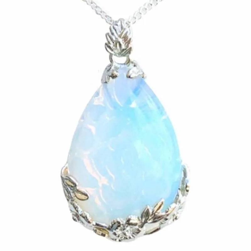 Natural Crystal Tear Drop Flower Necklace