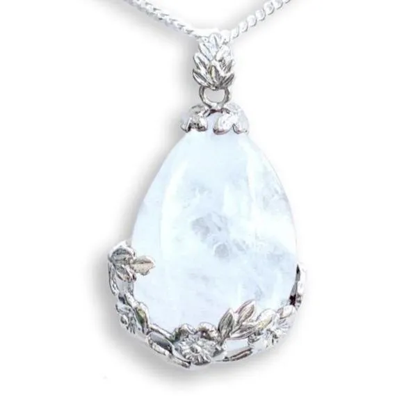 Natural Crystal Tear Drop Flower Necklace