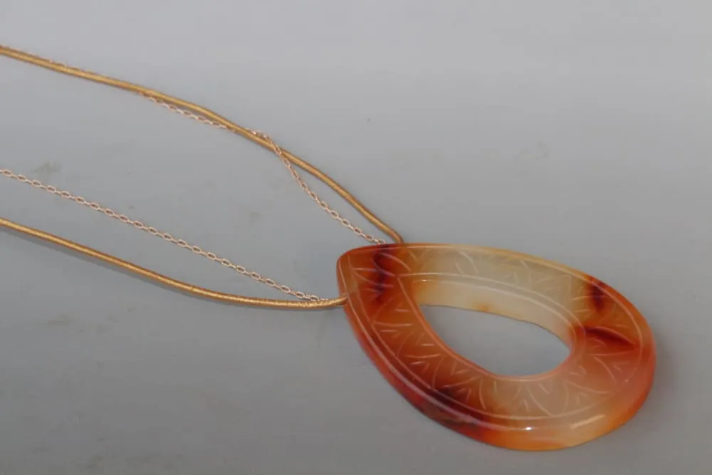 ORANGE AGATE PENDANT