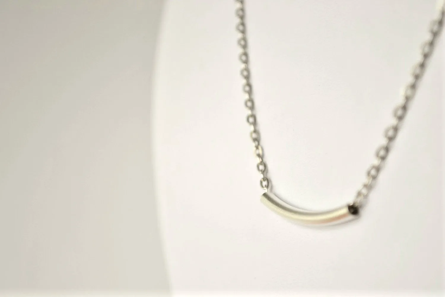 Silver bar necklace for women, stainless steel chain