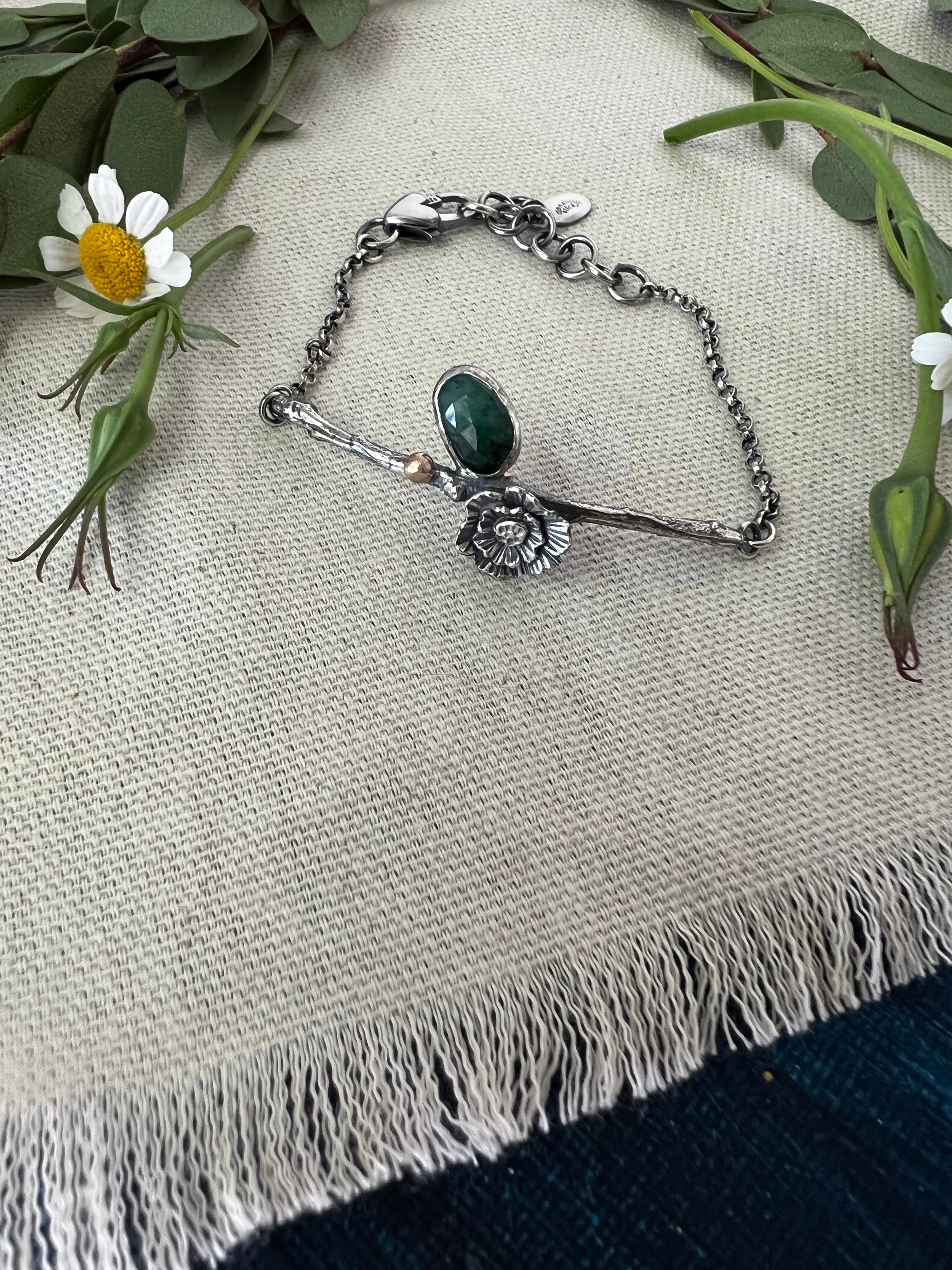 Summer poppy Emerald sterling silver bracelet