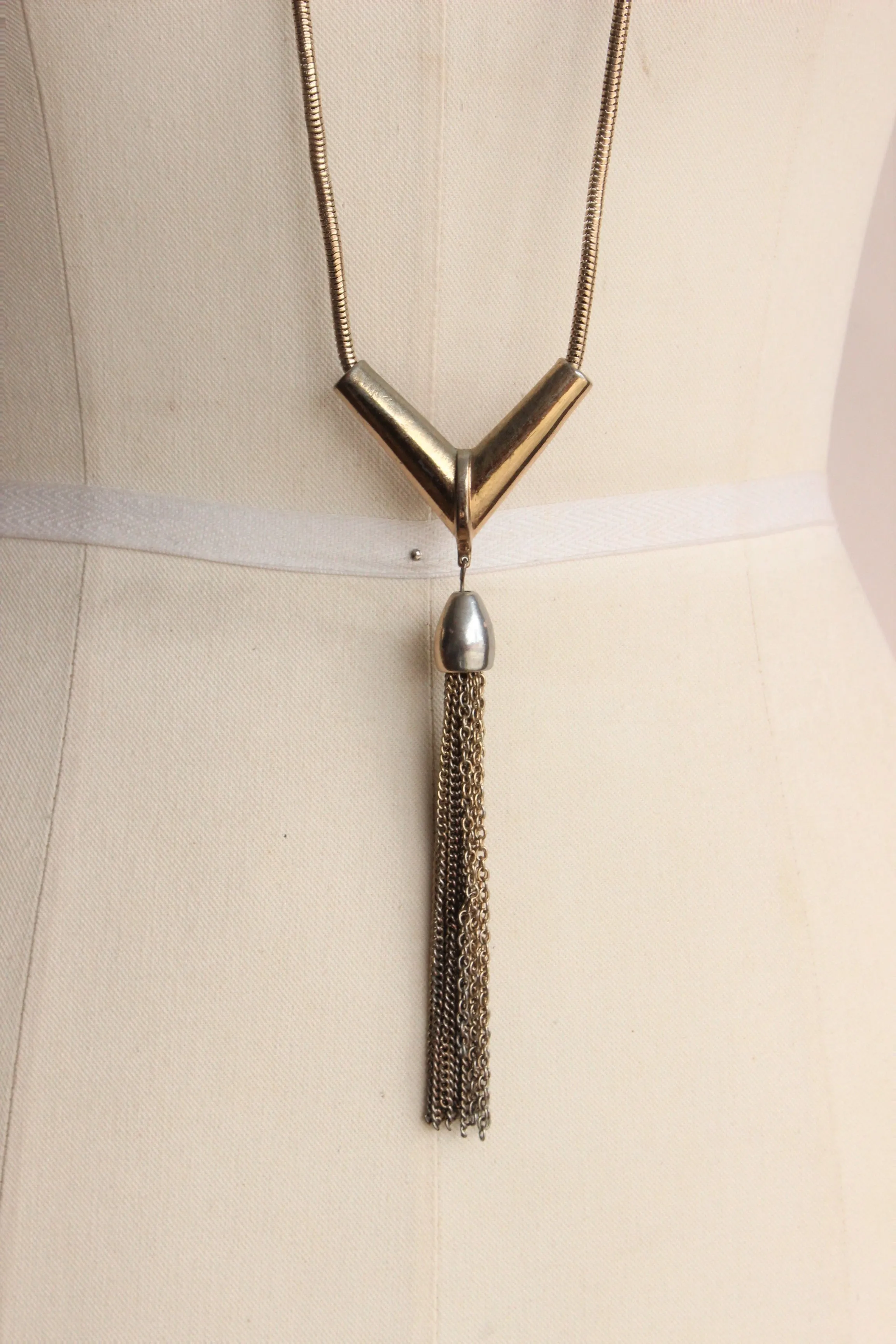 Vintage 1990s Gold Metal tassel Necklace